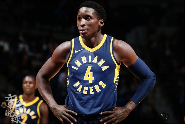 FIBA发布张淳智比赛瞬间：扣篮遭判进攻犯规